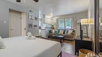 1 bedroom, iron/ironing board, free WiFi, bed sheets