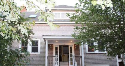 Secluded Hilltop Luxury Home. Water views. Steps away from the beach and town