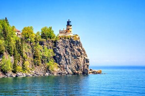 Unclassified image, 4 of 40, button