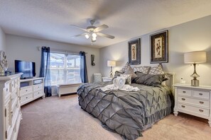 5 bedrooms, in-room safe, iron/ironing board, travel cot