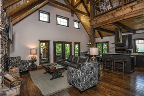 House, Multiple Beds, Fireplace | Living room | 42-inch TV with cable channels, fireplace