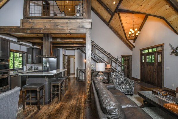 House, Multiple Beds, Fireplace | Living room | 42-inch TV with cable channels, fireplace