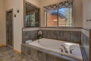 Bathroom - Sugar Pine Lodge (South Lake Tahoe)