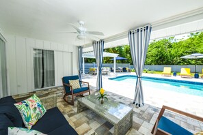Piscine extérieure, piscine chauffée