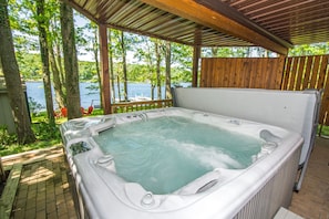 House, Multiple Beds, Hot Tub | Spa