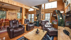 House, Multiple Beds, Hot Tub | Living room | 42-inch TV with cable channels - The Bear's Den (McHenry)