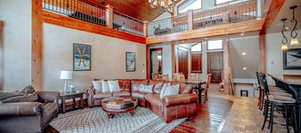 Castle Butenham by Cottonwood Lodging