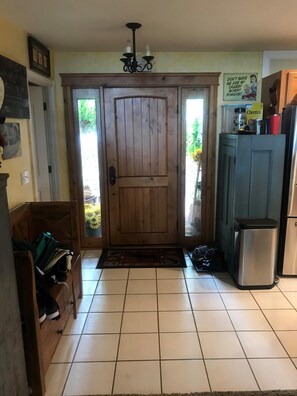 Interior - Flathead Lake Living in Beautiful Bigfork, MT with Million Dollar Views (Bigfork)