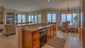 Private kitchen - Singleton Beach 5 (Hilton Head Island)