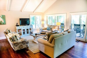 Living room - Surf Scoter 10 (Hilton Head Island)