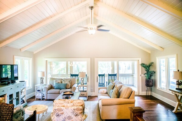 Living room - Surf Scoter 10 (Hilton Head Island)