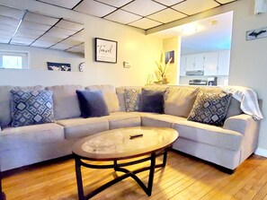 Smart TV, fireplace, DVD player