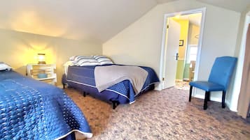 2 Schlafzimmer, Schreibtisch, Bügeleisen/Bügelbrett, Reisekinderbett