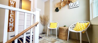 3 blocks to LSSU ~ 5 minutes to soo locks ~ PET FRIENDLY!