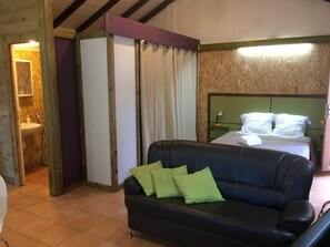 1 chambre, fer et planche à repasser, Wi-Fi, draps fournis