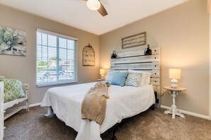4 bedrooms, desk, iron/ironing board, free WiFi