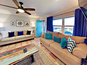 Interior - R & R Island Time - Siv46 (Port Aransas)
