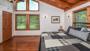 House, Multiple Beds, Kitchen | 4 bedrooms, WiFi (free), bed sheets - Drift Away Chalet (Swanton)