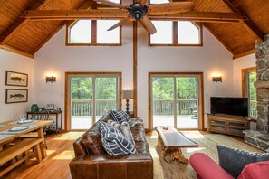 House, Multiple Beds, Kitchen | Living room | 42-inch TV with cable channels, fireplace