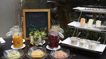 Desayuno buffet incluido todos los días