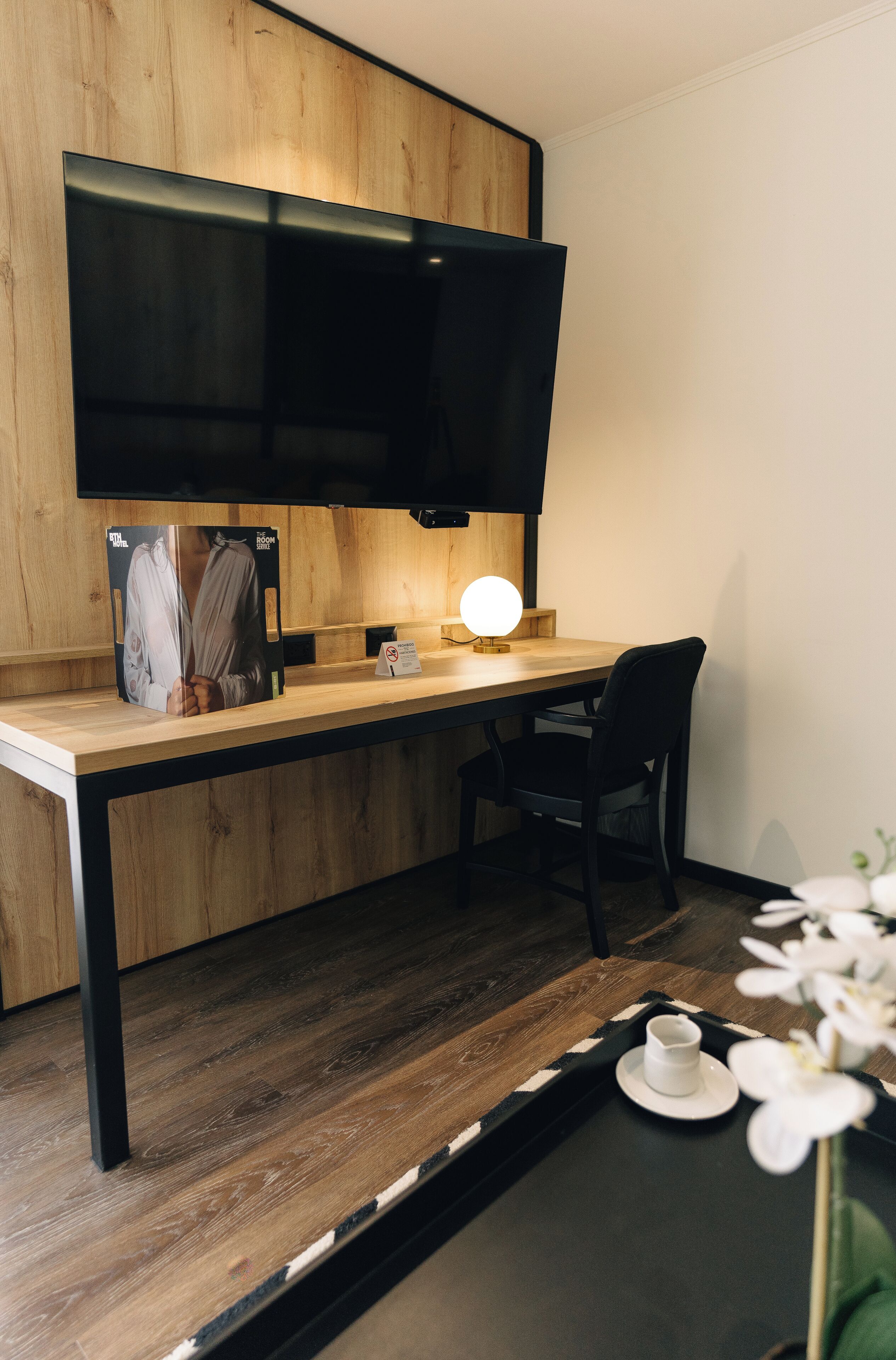 business room | 1 bedroom, premium bedding, down duvets, minibar