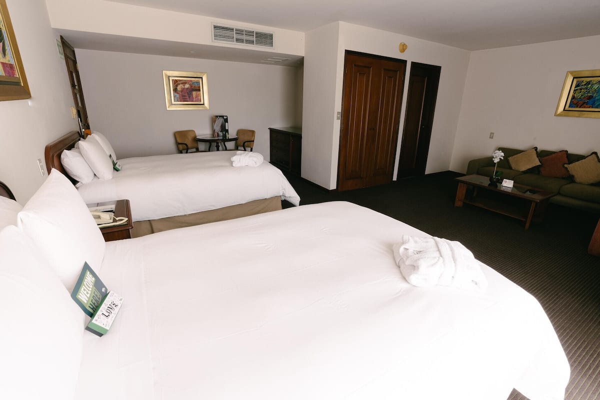 Premium bedding, down duvets, minibar, in-room safe