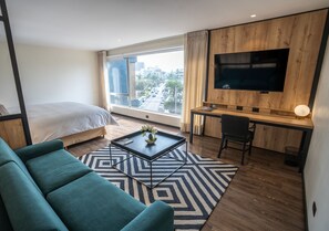 Business Room | Premium bedding, down comforters, minibar, in-room safe - BTH Hotel Lima Golf (Lima)