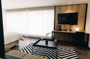 Business Room | Premium bedding, down comforters, minibar, in-room safe - Luoxo Hotel (Lima)