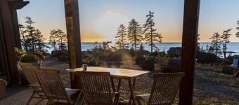 Pacific Soul Eco-Luxe Vacation Home