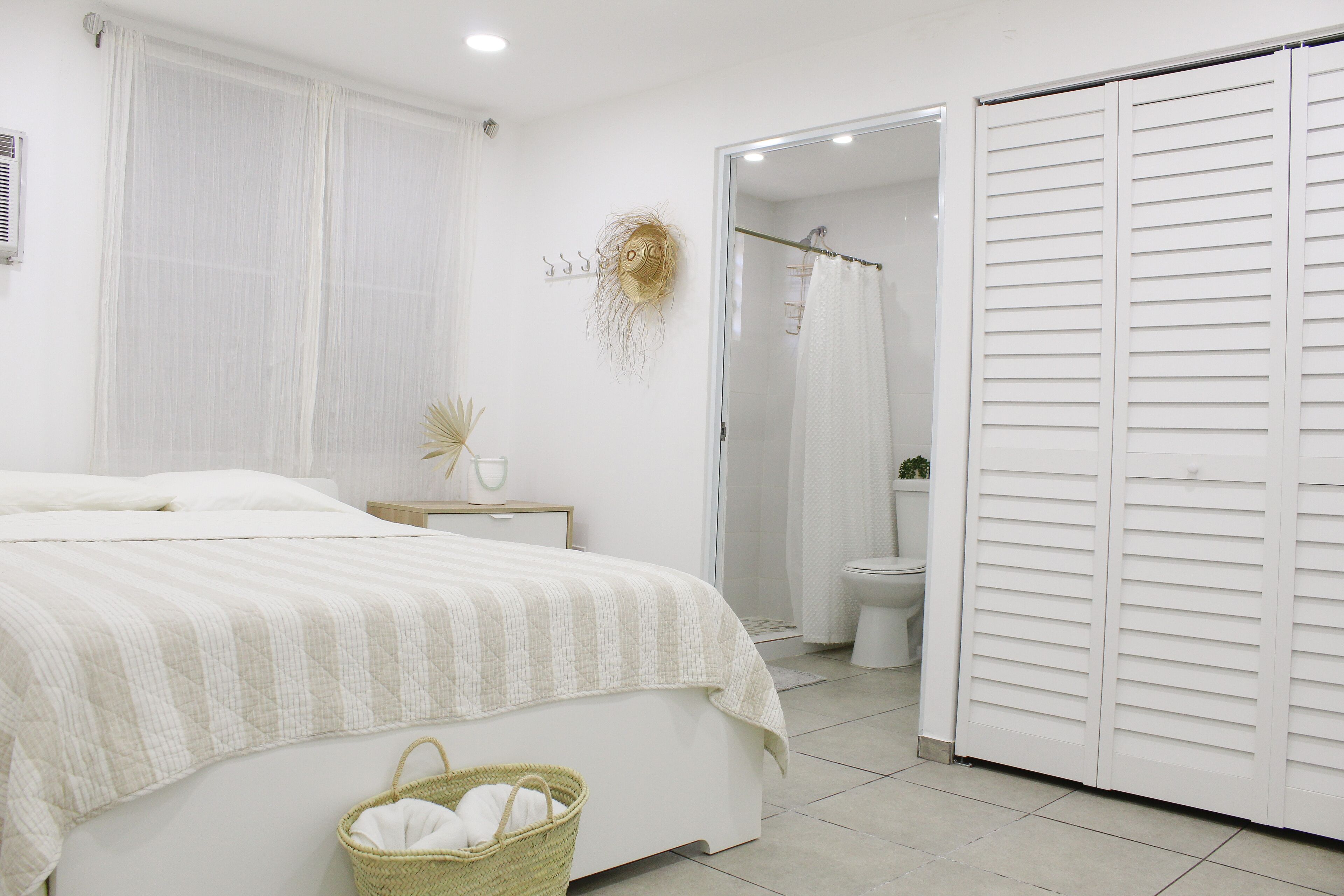 3 dormitorios, tabla de planchar con plancha, wifi gratis y ropa de cama