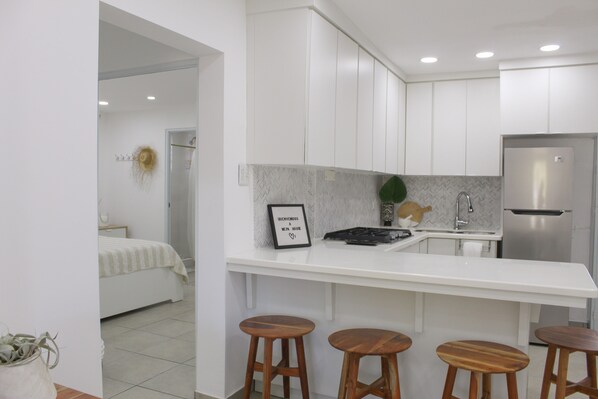 Fridge, microwave, oven, stovetop