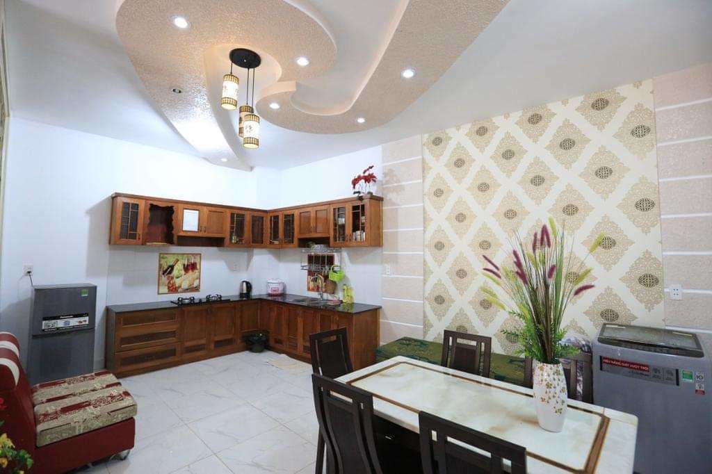 Villa, 5 Bedrooms | Shared kitchen