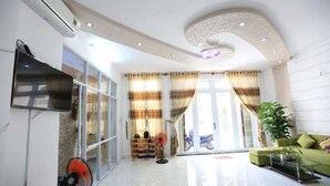 Interior entrance - Chi Chi Villa (Ho Chi Minh City)