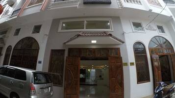 Bagian depan properti