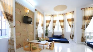 Villa, 5 Bedrooms | 5 bedrooms, desk, WiFi (free) - Chi Chi Villa (Ho Chi Minh City)