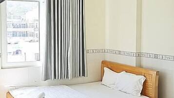 1 bedroom, desk, free WiFi