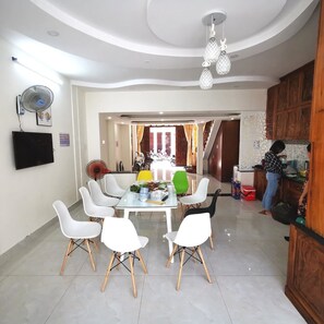 Adi Villa 5 | In-room dining - Adi Villa 5 (Ho Chi Minh City)