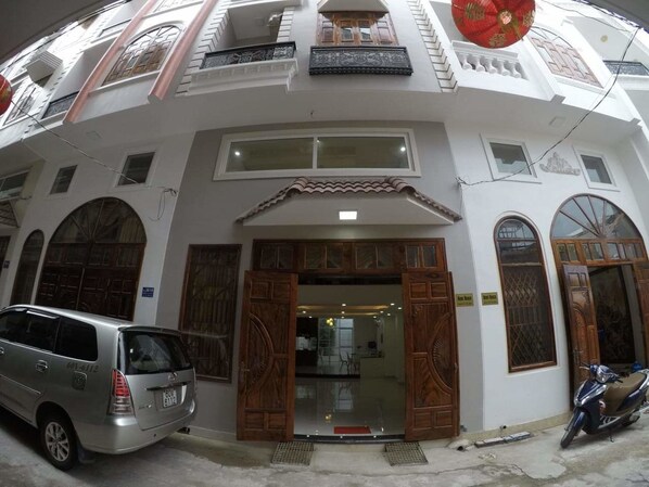 Front of property - Adi Villa 6 (Ho Chi Minh City)