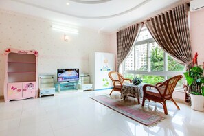 Lobby sitting area - Adi Villa 7 (Ho Chi Minh City)