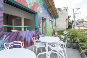 Terrace/patio - Gaston Coliving Hostel (Medellín)