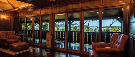 Villa royale, vue sur la lagune | Aire de séjour