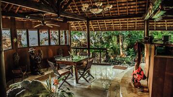 Garden View Suite | Living area