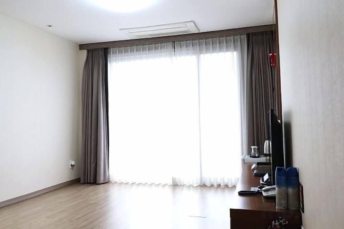 Standard Ondol Room