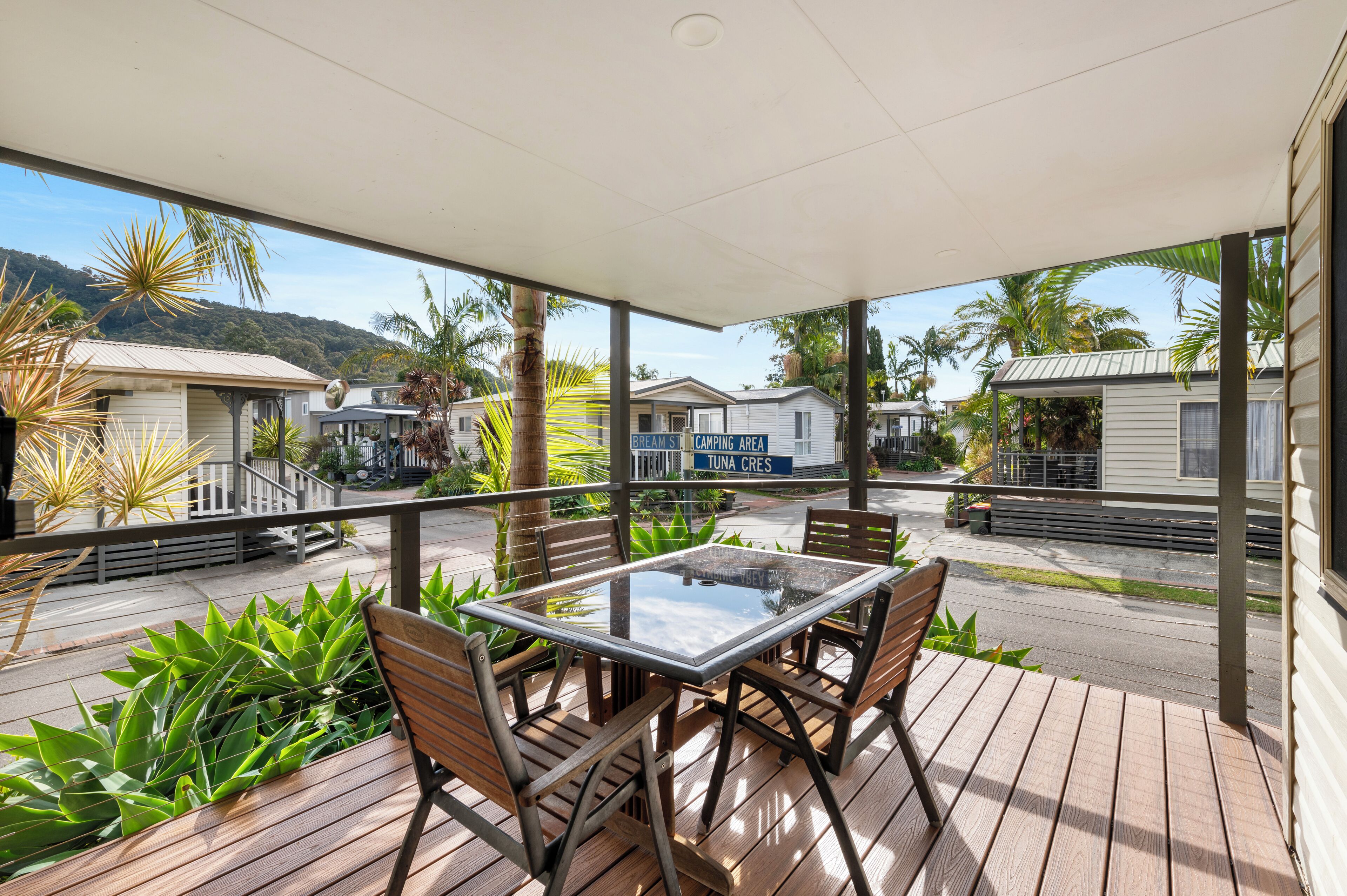 Deluxe Cabin | Mountain view