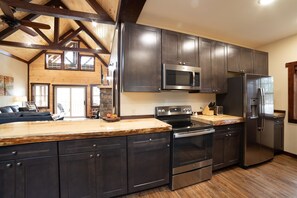 Fridge, microwave, oven, stovetop -  Adirondack River Lodge/ Spectacular Waterfalls/ Natural swimming pools.  (Glenfield)