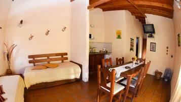 1 dormitorio, edredones de plumas, decoración individual