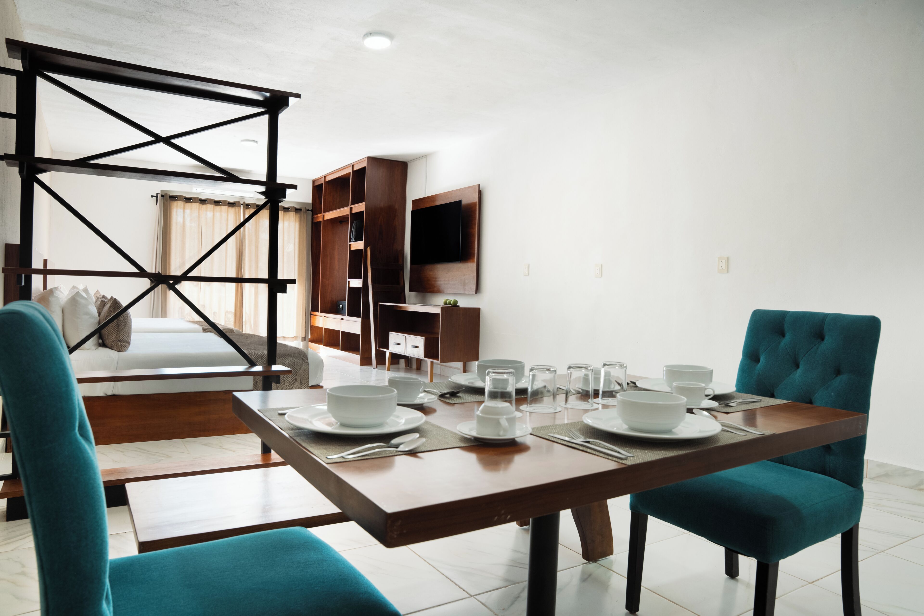 Traditional Studio | Down duvets, Select Comfort beds, minibar, in-room safe