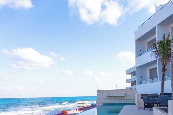 2 piscinas al aire libre, sillones reclinables de piscina