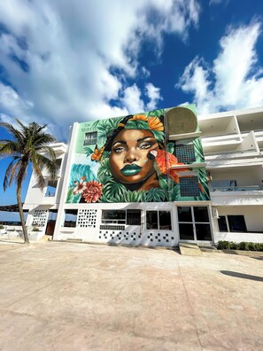 Front of property - The Mint Resort Isla Mujeres (Isla Mujeres)