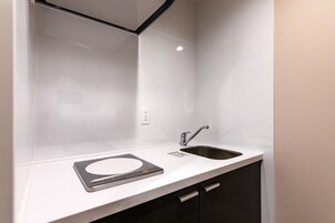 雙人房 | 私人小型廚房 | 雪櫃、微波爐、爐具